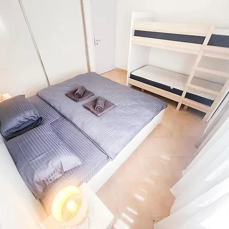 1 Bedroom 1150 *