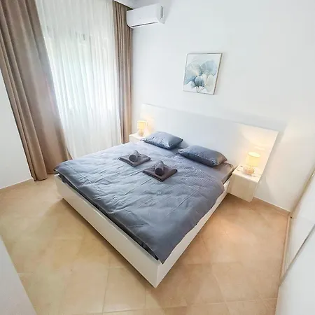 1 Bedroom 1150